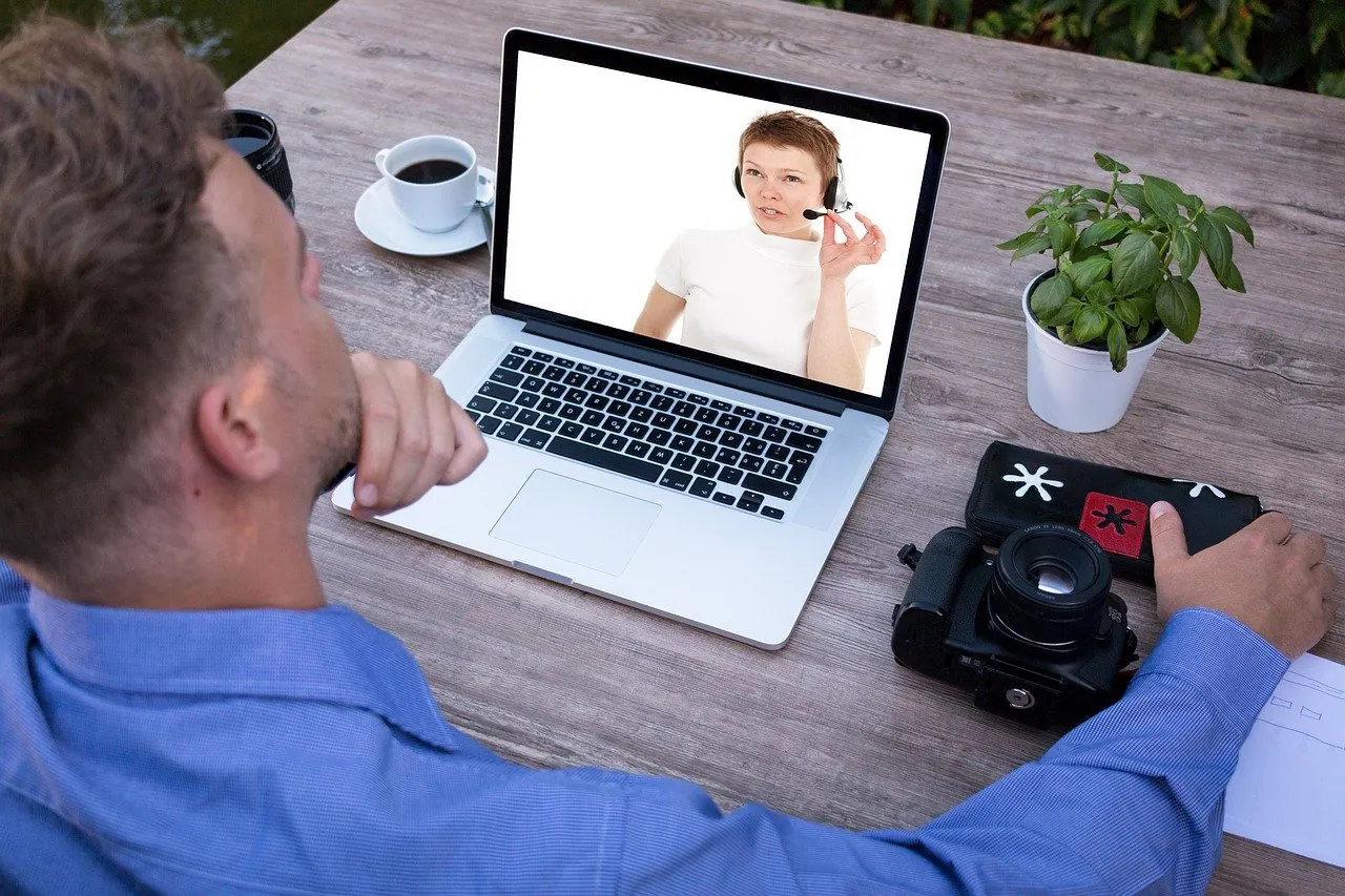 Zoom default settings are NOT secure.  Here is what can go wrong, and how to stop it.